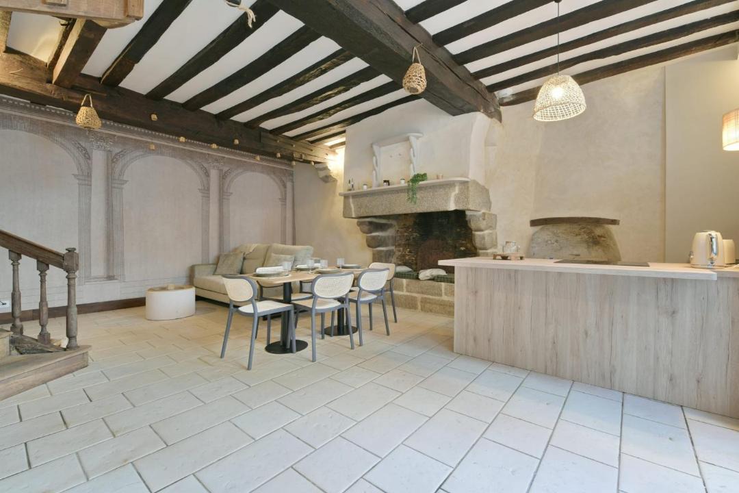 Photo of Kitchen in Centre-ville rive gauche