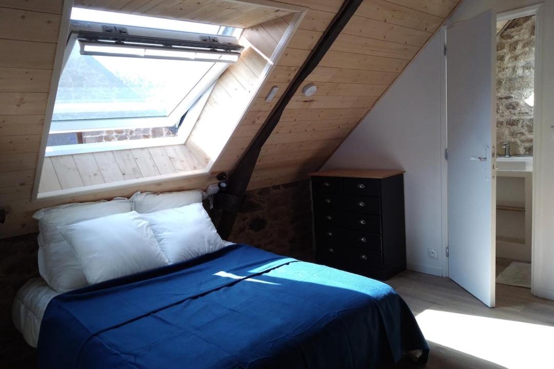 Photo of Bedroom in Sains