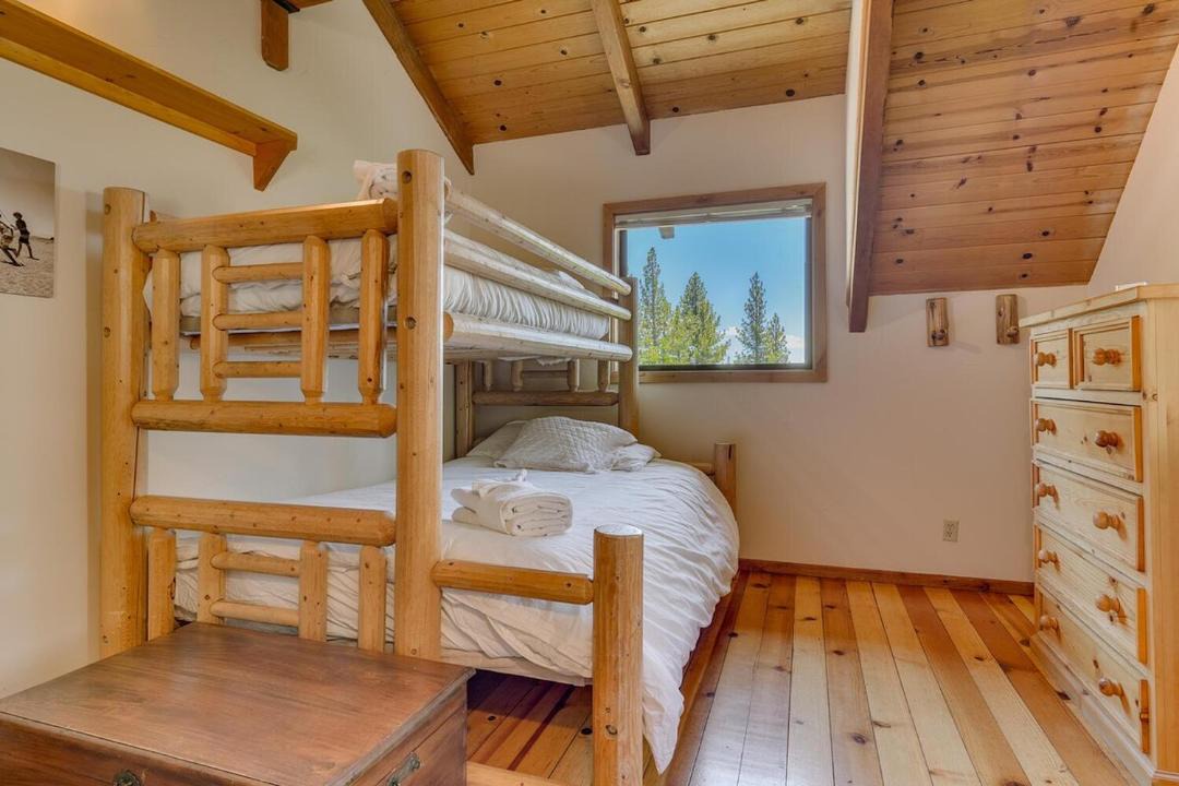 Photo of Bedroom in Tahoe Woods