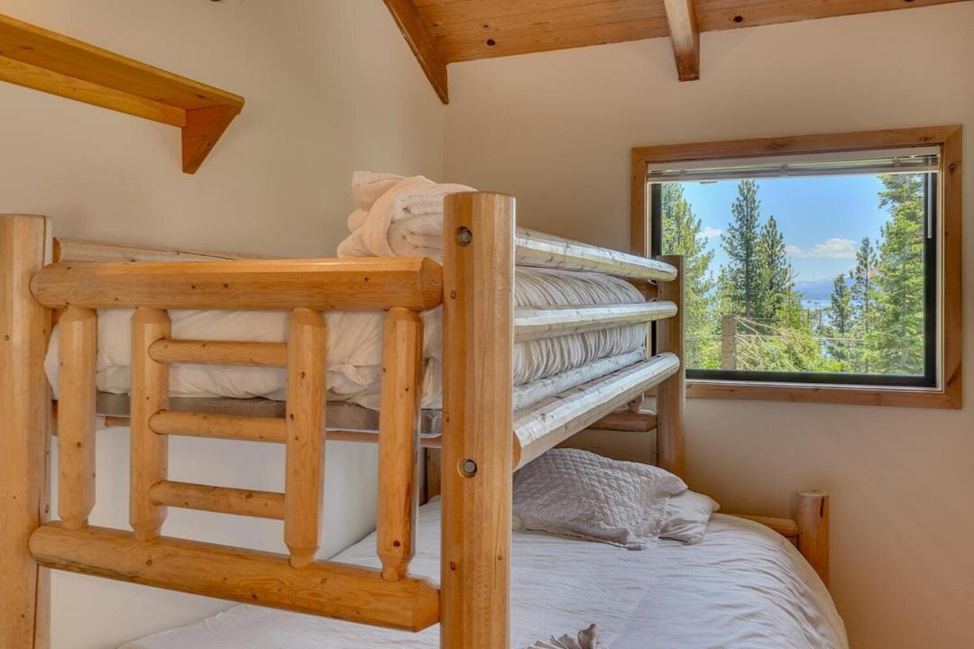 Photo of Bedroom in Tahoe Woods
