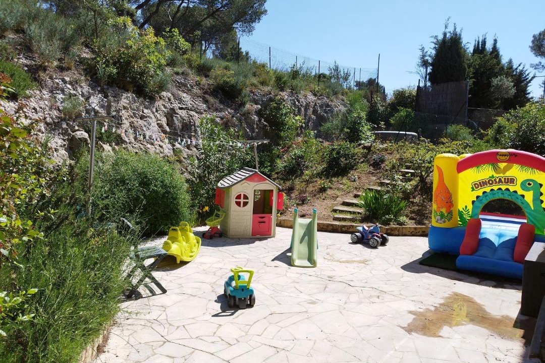 Photo of Others in Beaucaire