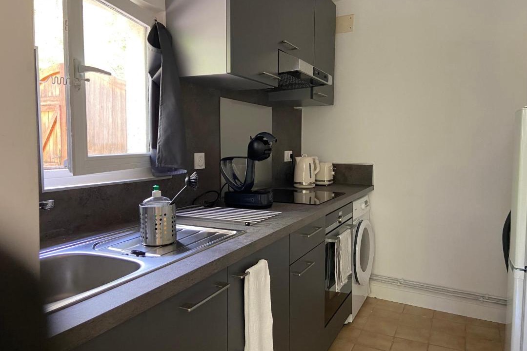 Photo of Kitchen in Saint-Remy-les-Chevreuse
