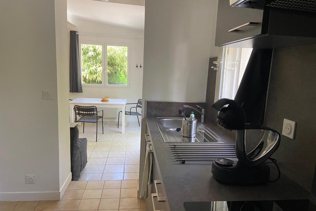 Photo of Kitchen in Saint-Remy-les-Chevreuse