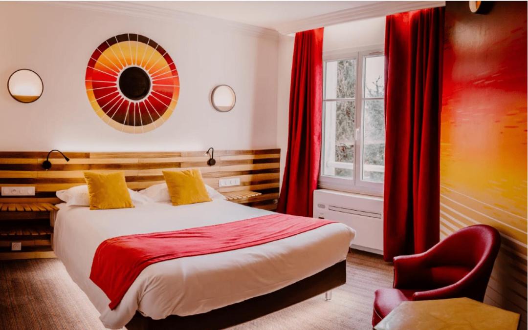 Photo of Bedroom in Chateaubernard