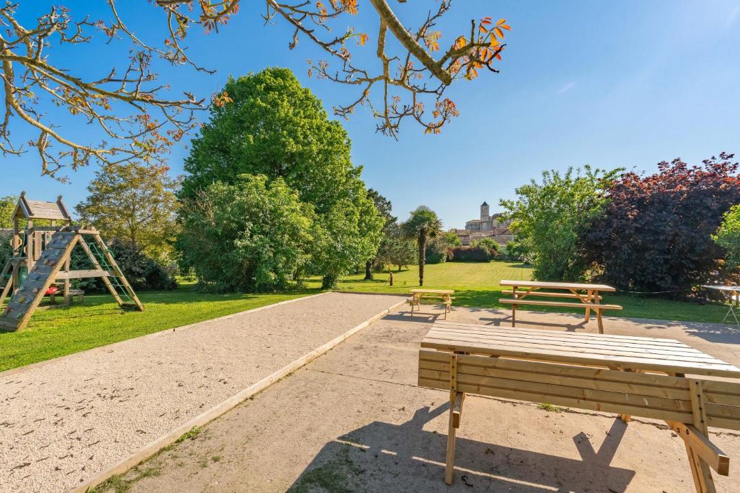 Photo of Others in Saint-Romain-de-Benet