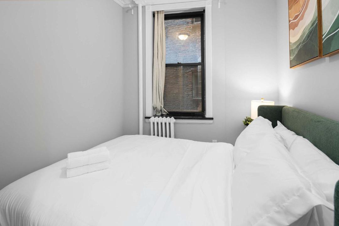 Photo of Bedroom in Tudor City