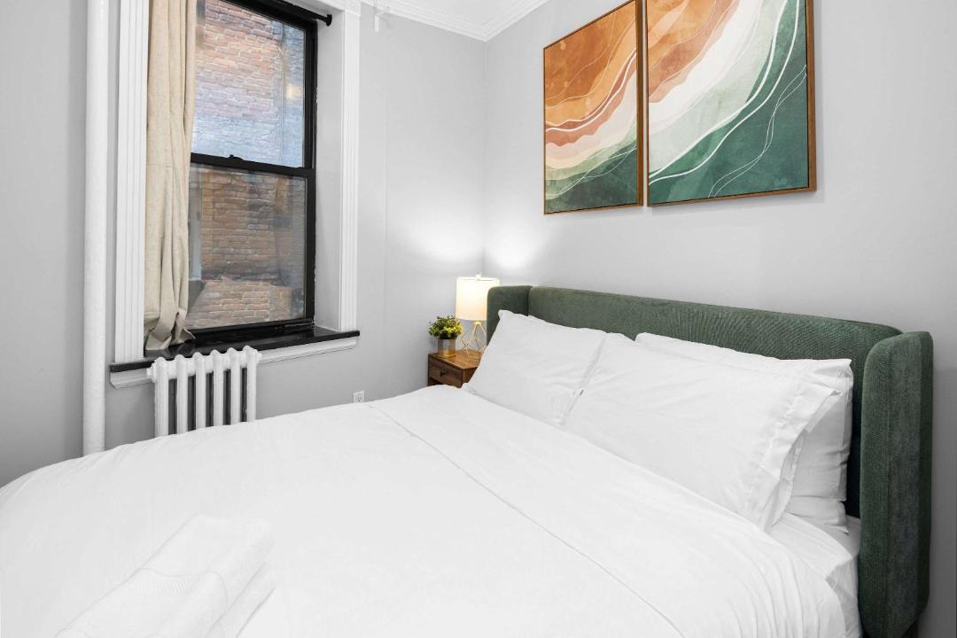 Photo of Bedroom in Tudor City