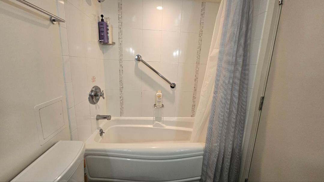 Photo of Bathroom in Ala Moana