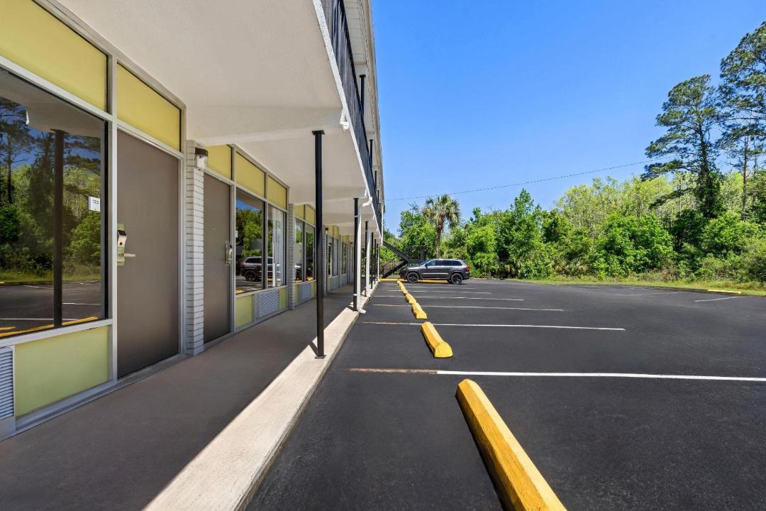 Photo of Others in Jennings