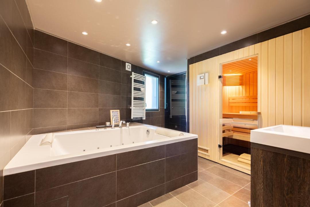 Photo of Bathroom in Pailhac