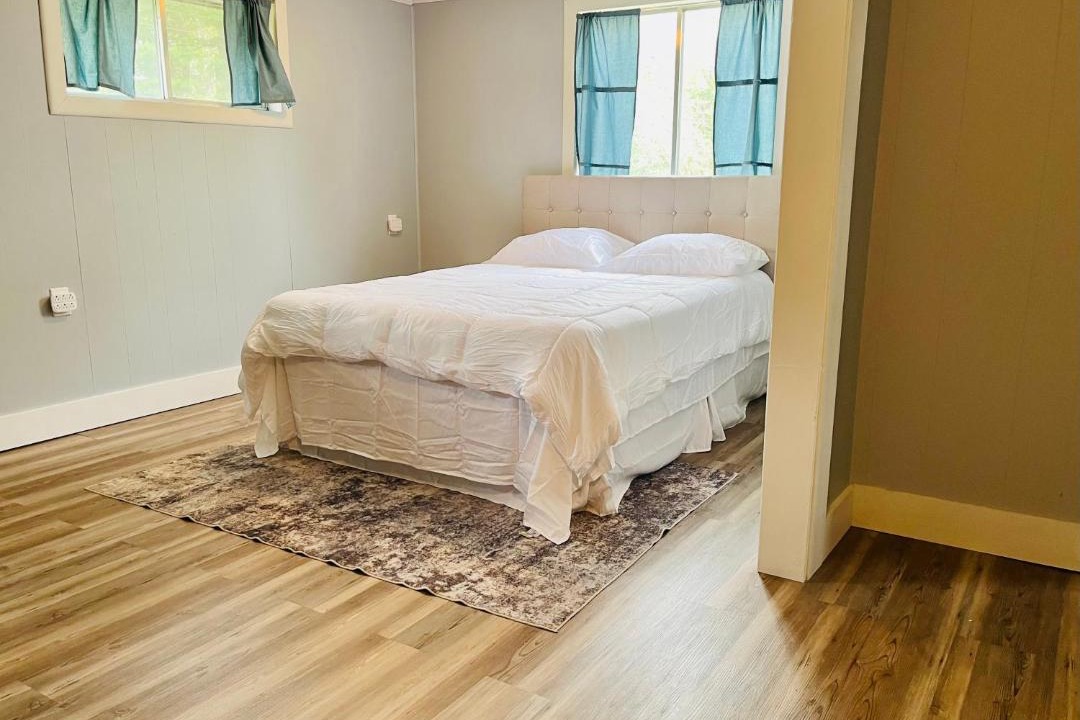 Photo of Bedroom in Deedsville