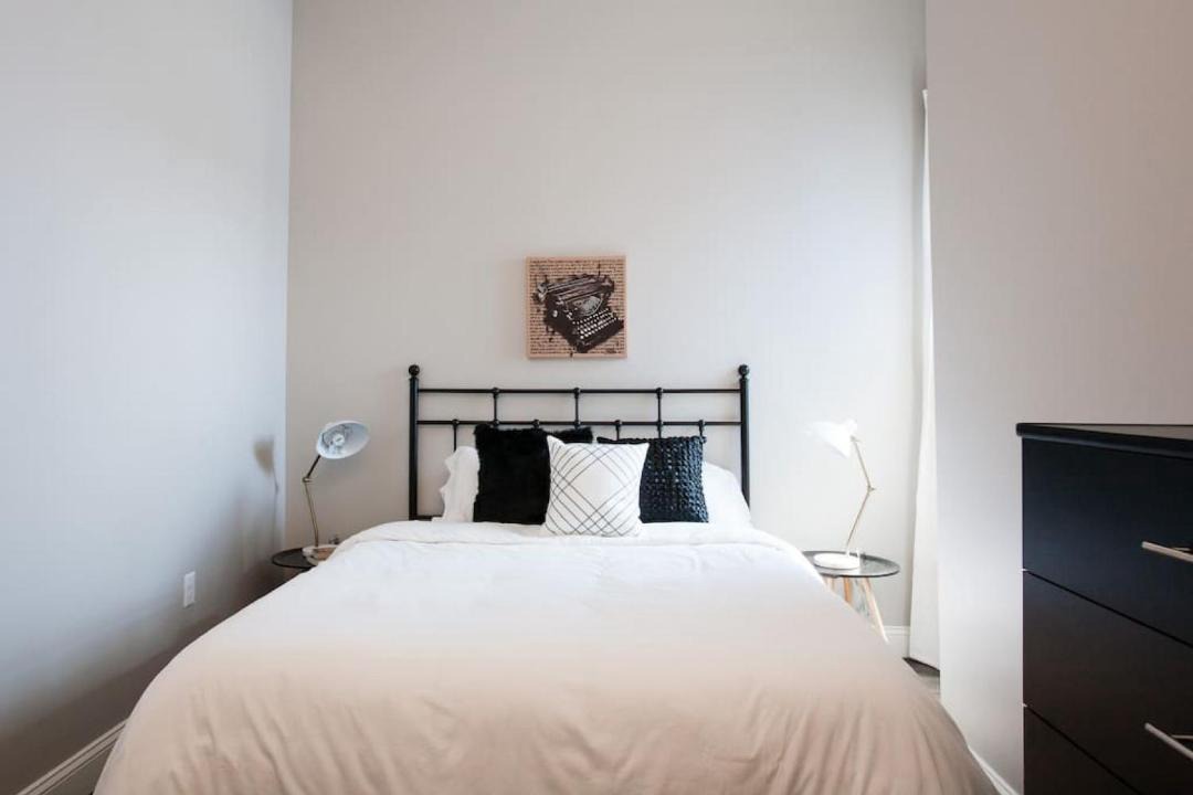 Photo of Bedroom in Downtown Boston