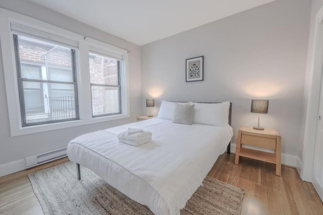 Photo of Bedroom in Theatre District