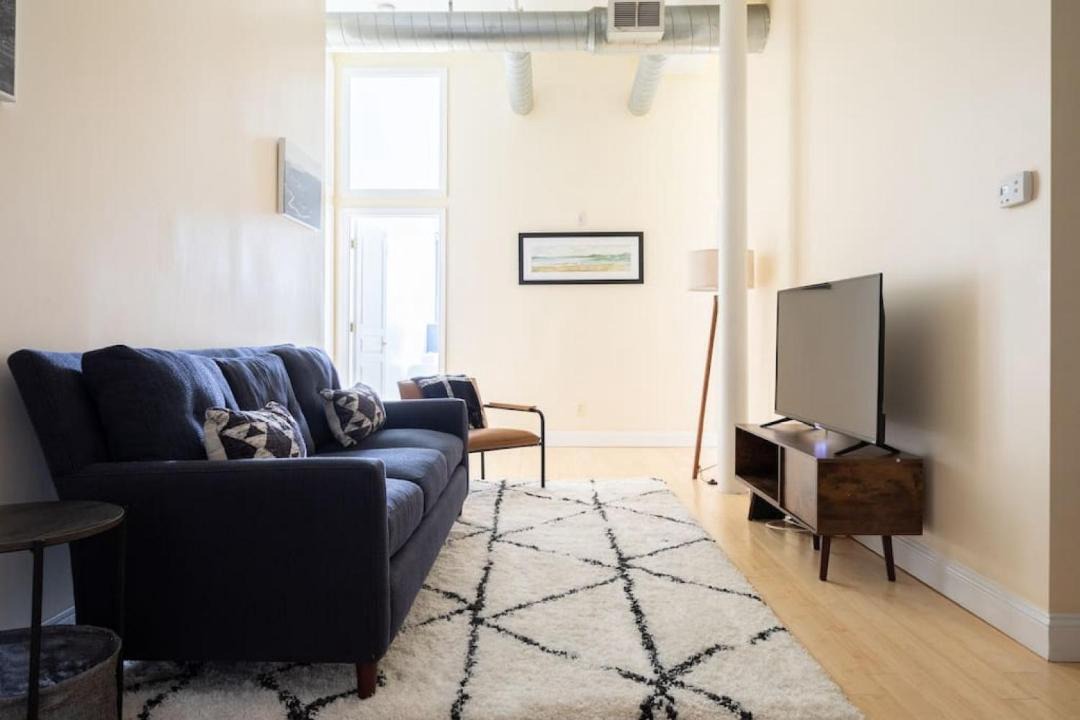 Photo of Others in Downtown Boston