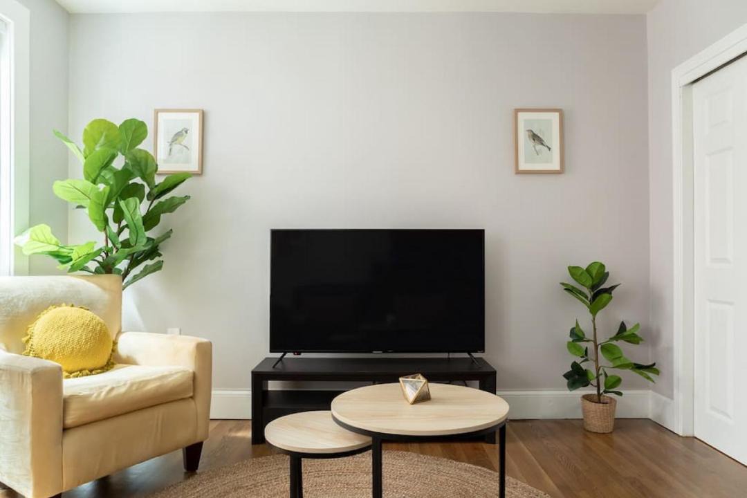 Photo of Livingroom in Theatre District