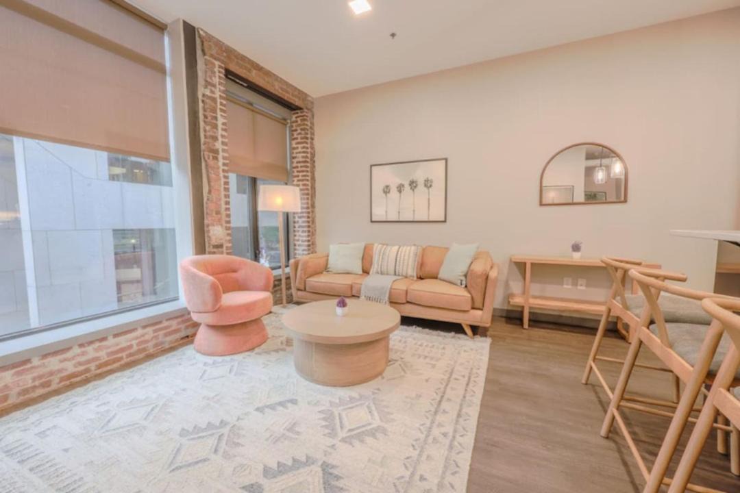 Photo of Others in Downtown Boston