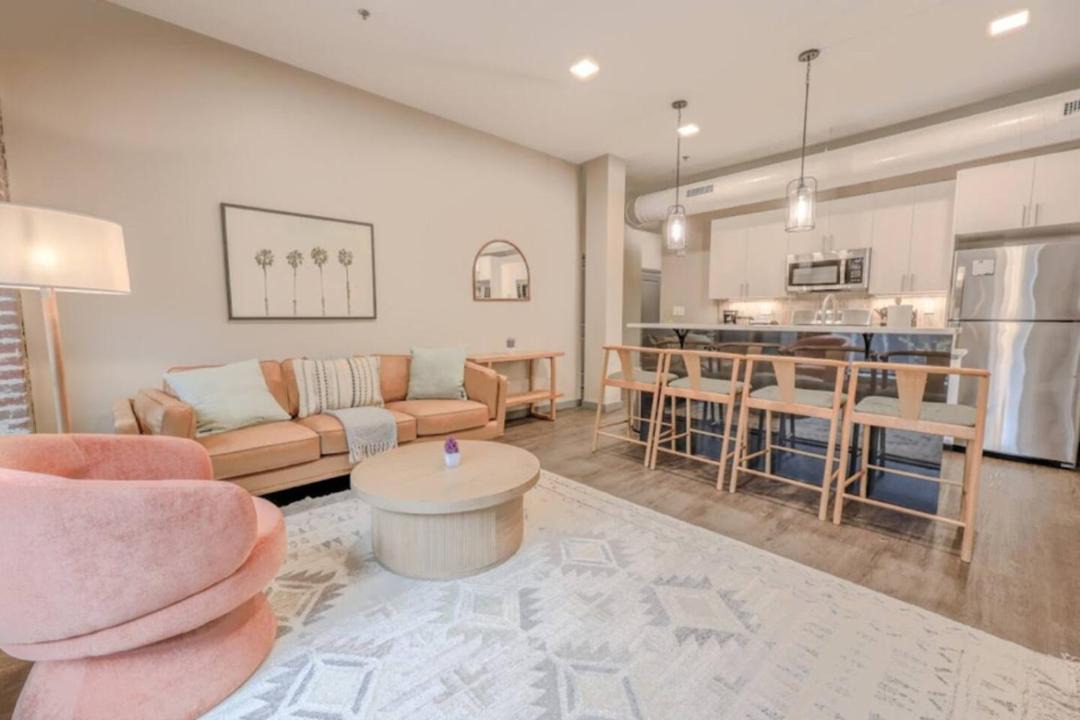 Photo of Others in Downtown Boston