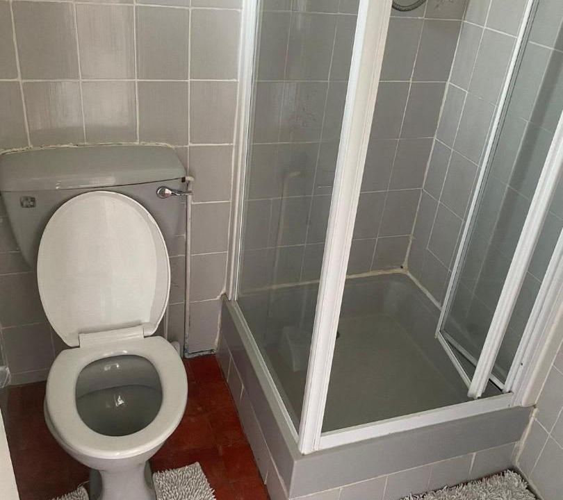 Photo of Bathroom in Amroth