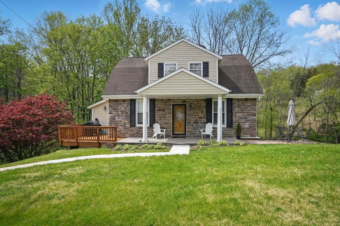 Photo of Others in White Hall