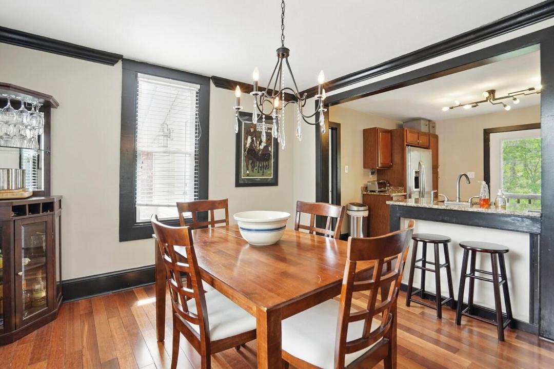 Photo of Kitchen in White Hall