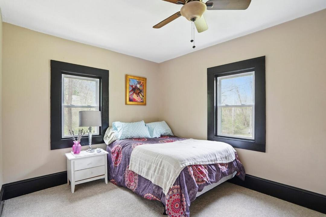 Photo of Bedroom in White Hall