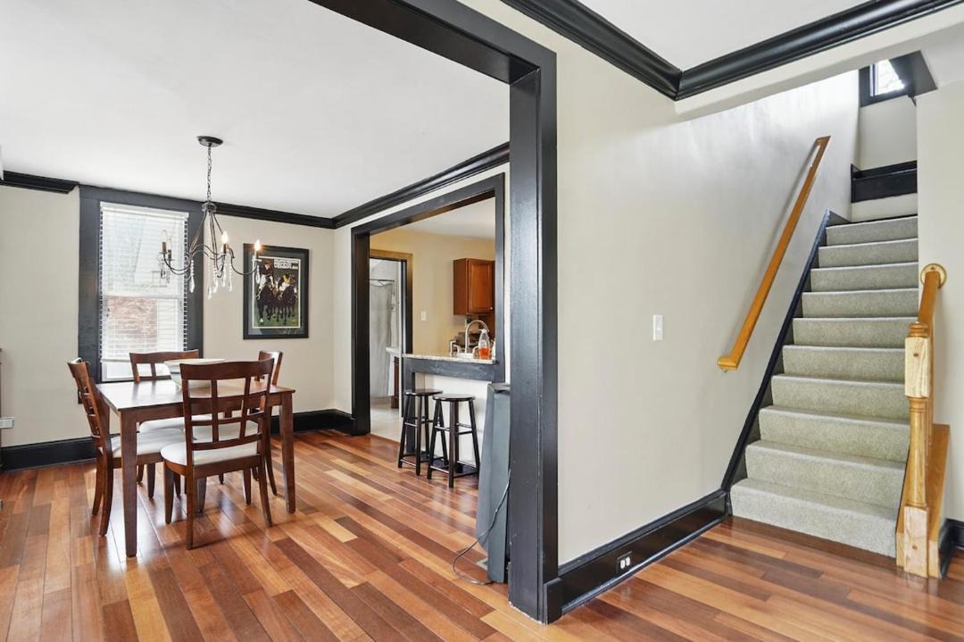 Photo of Others in White Hall