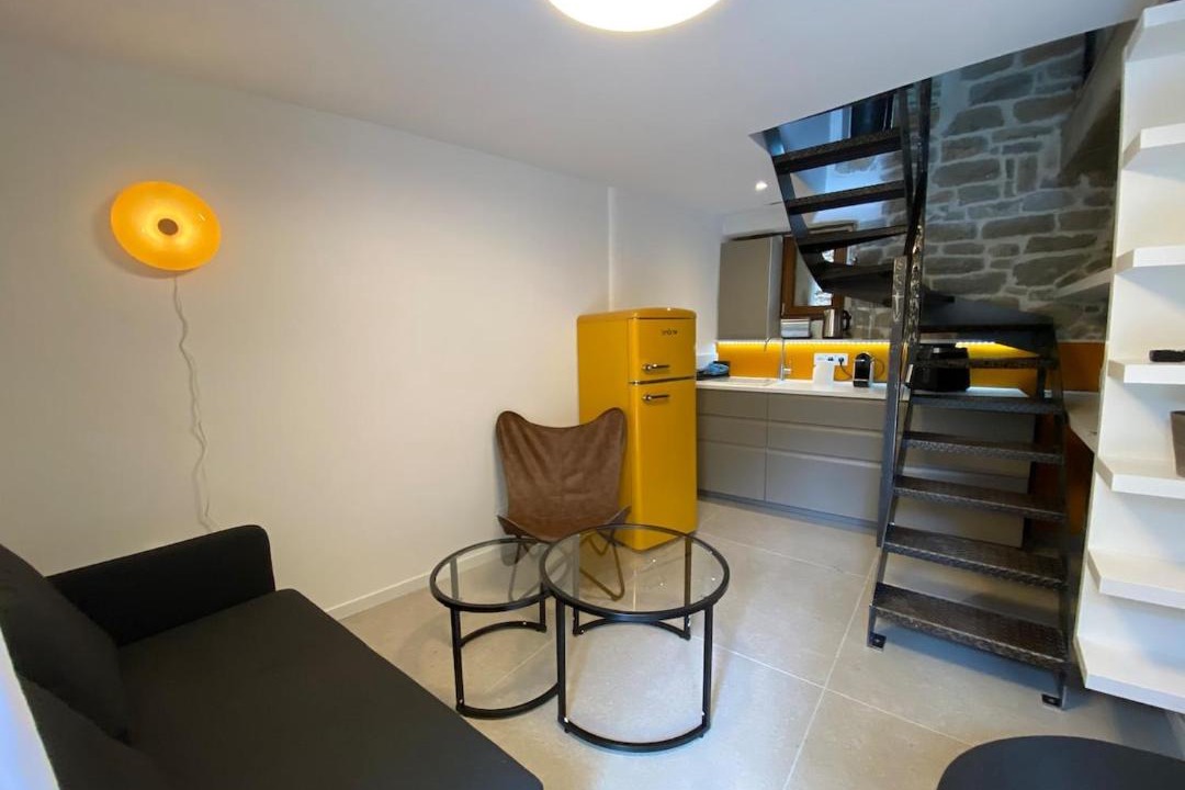 Photo of Others in Aigne