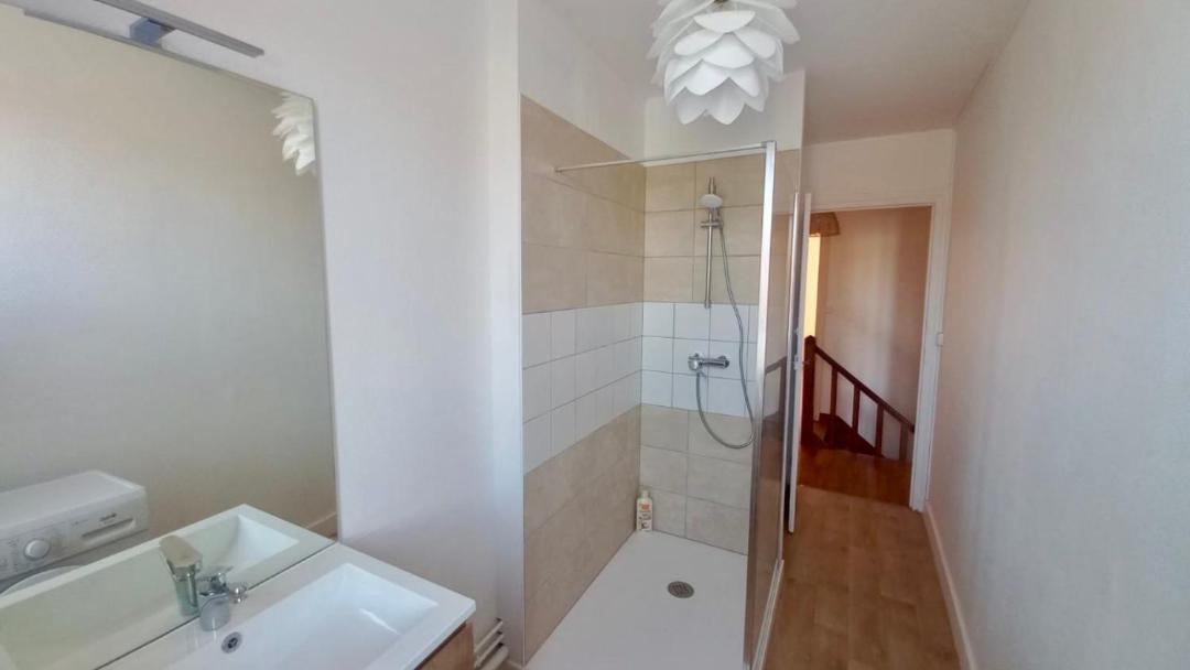 Photo of Bathroom in Autun