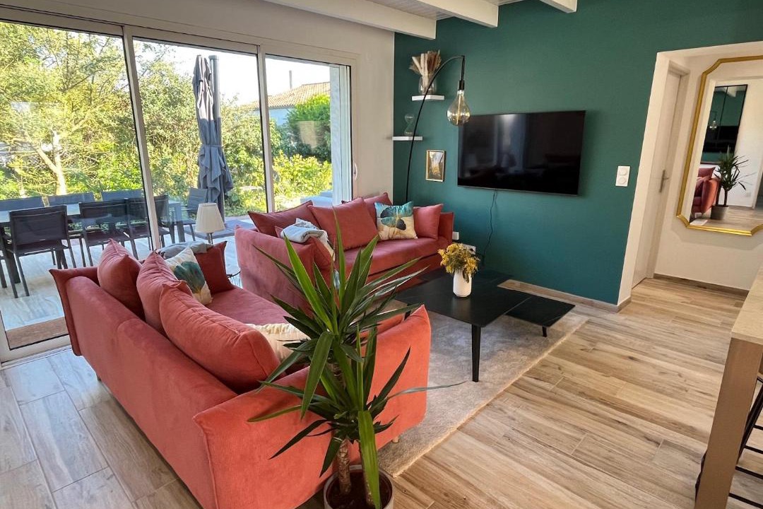 Photo of Livingroom in Cheray