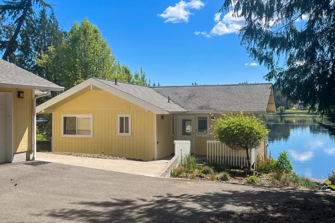 Photo of Others in Agate