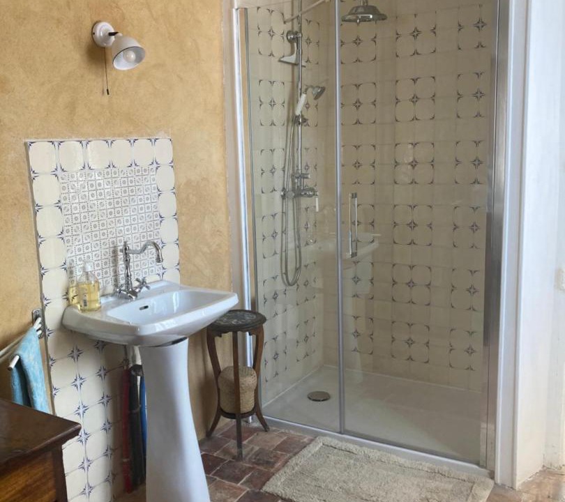 Photo of Bathroom in Saint-Sauveur-en-Puisaye