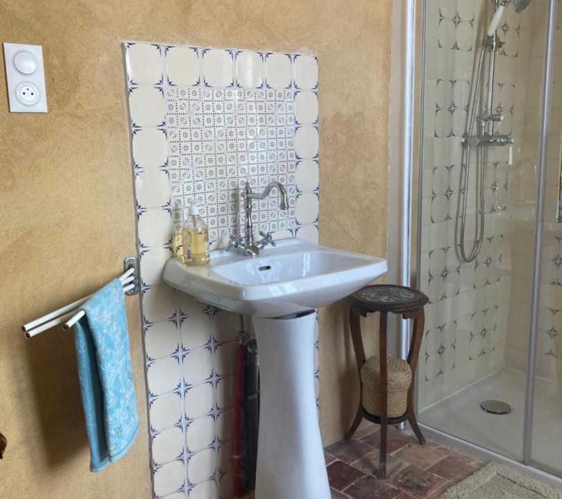 Photo of Bathroom in Saint-Sauveur-en-Puisaye