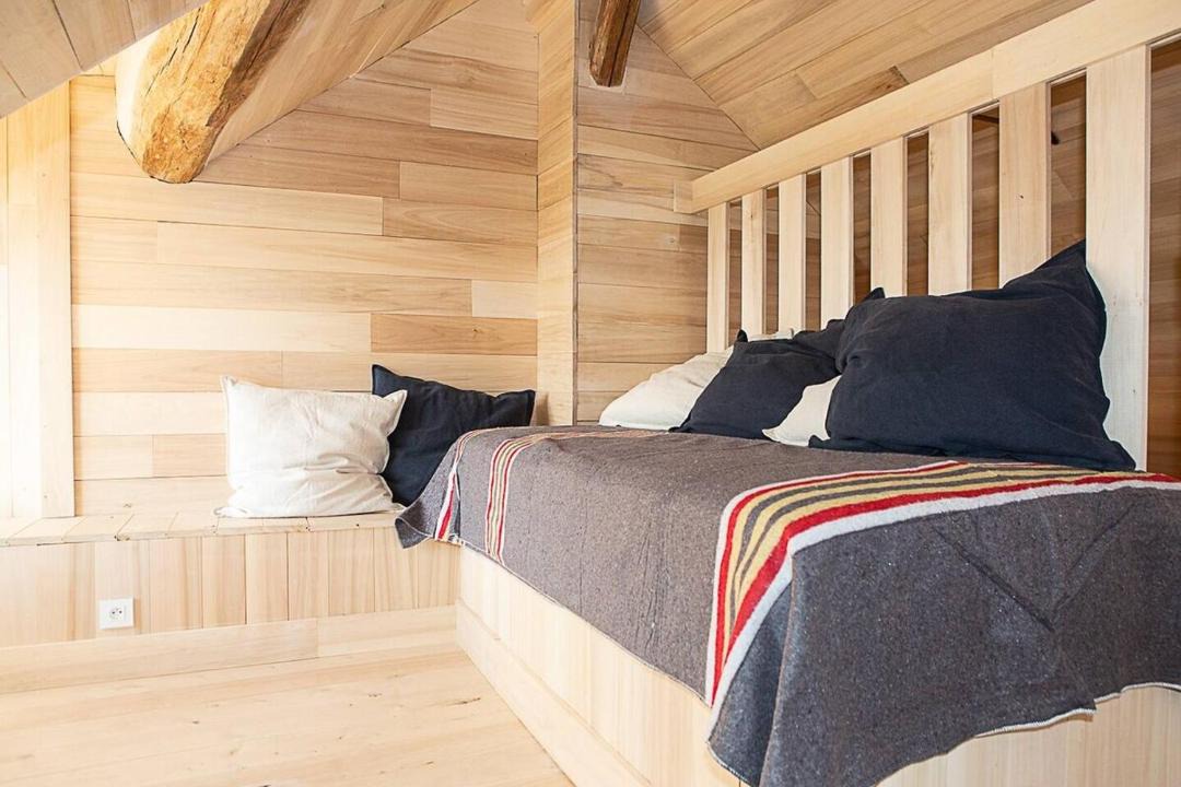 Photo of Bedroom in Flavigny-sur-Ozerain