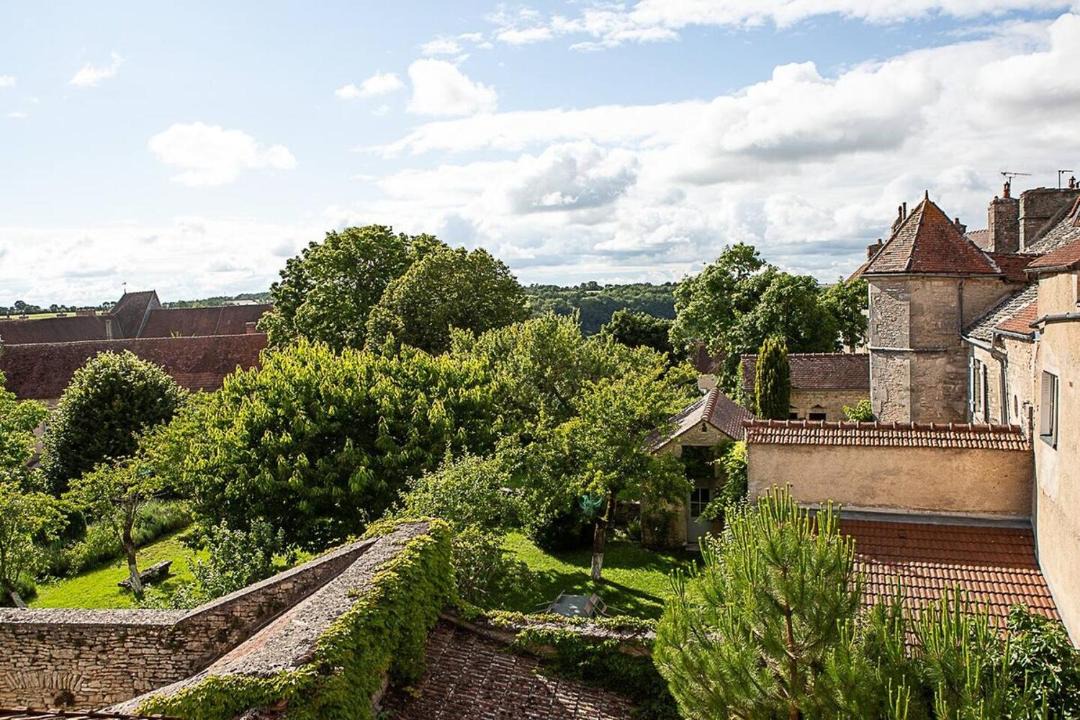 Photo of Others in Flavigny-sur-Ozerain