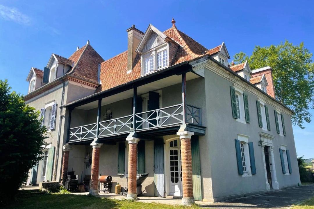 Photo of Others in Castetis