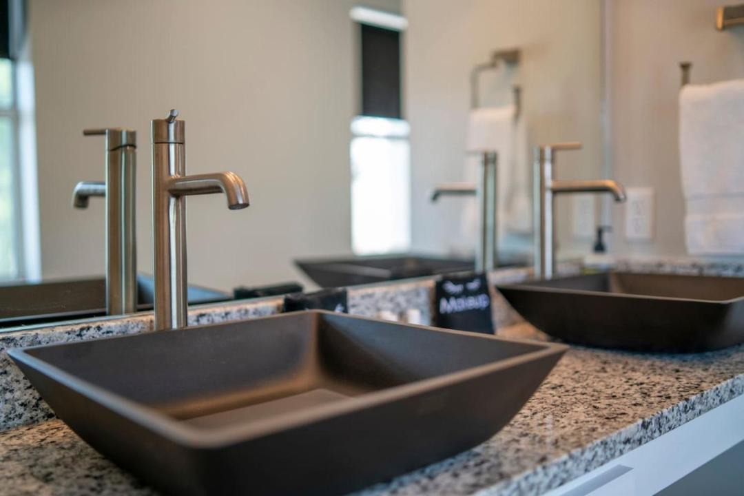 Photo of Bathroom in Eureka Springs Historic District