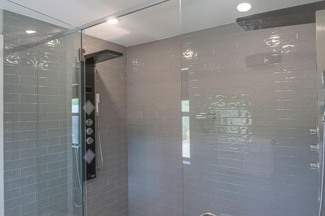 Photo of Bathroom in Eureka Springs Historic District