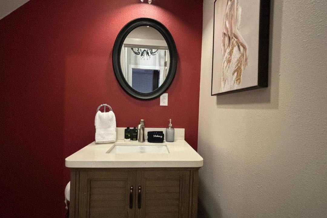 Photo of Bathroom in Eureka Springs Historic District