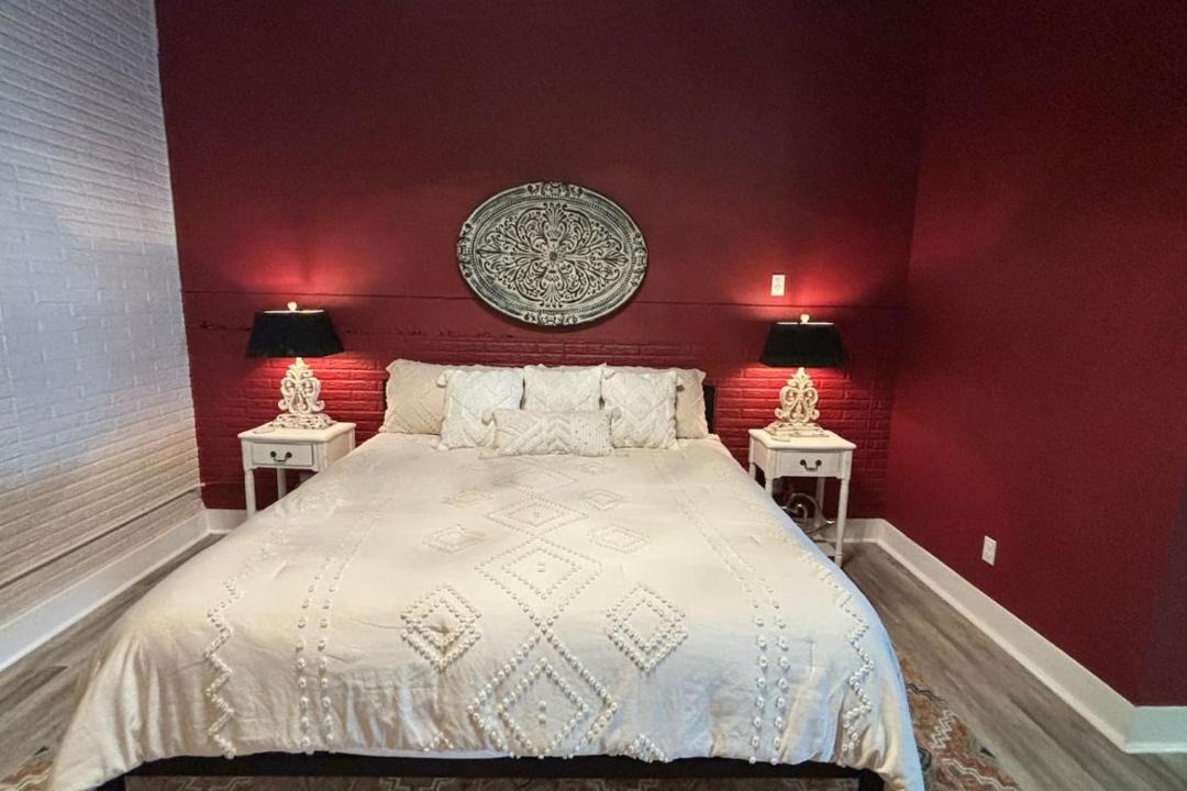 Photo of Bedroom in Eureka Springs Historic District