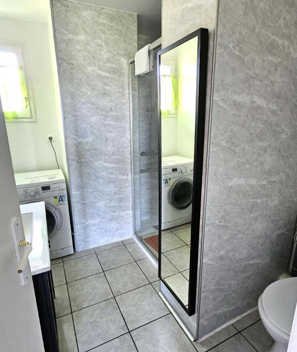 Photo of Bathroom in Villebernier
