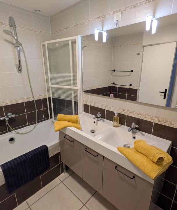 Photo of Bathroom in Peyriac-de-Mer