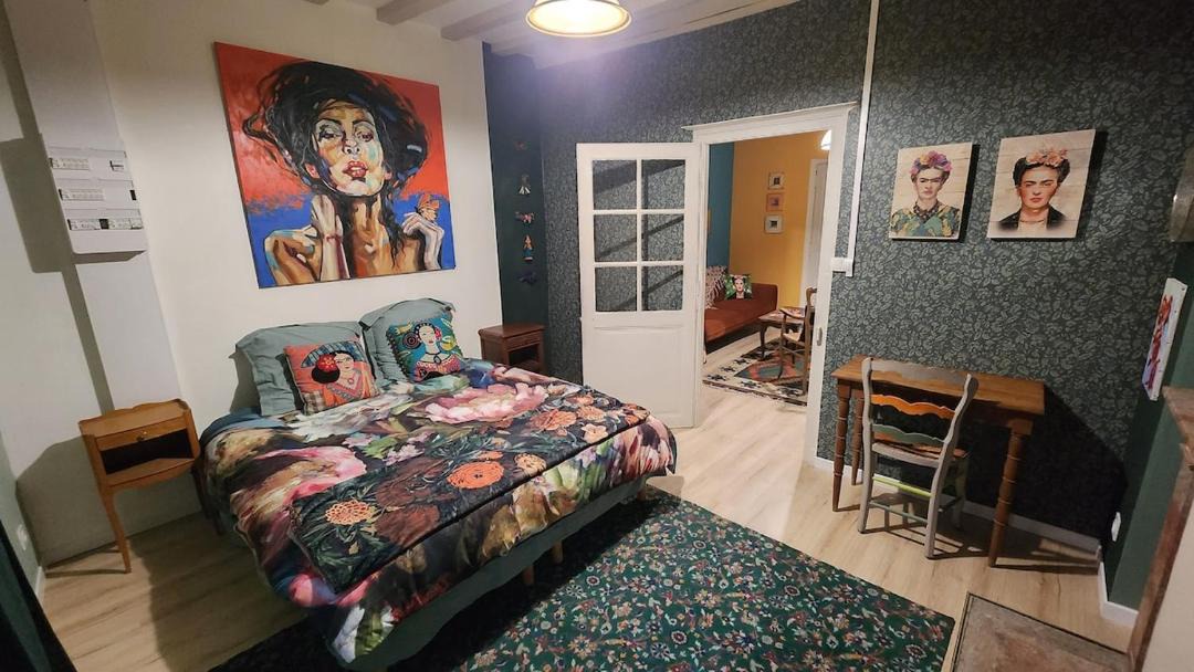 Photo of Bedroom in Sille-le-Guillaume