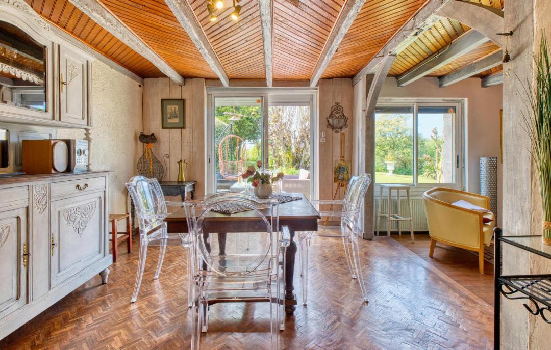 Photo of Others in Bosset