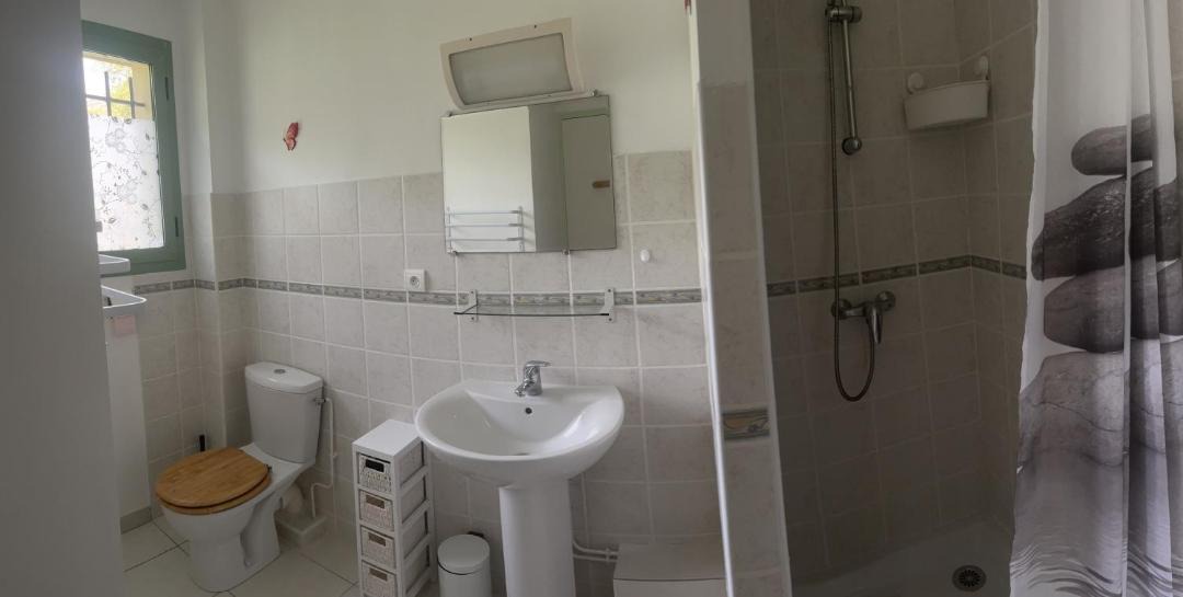Photo of Bathroom in La Salle-en-Beaumont