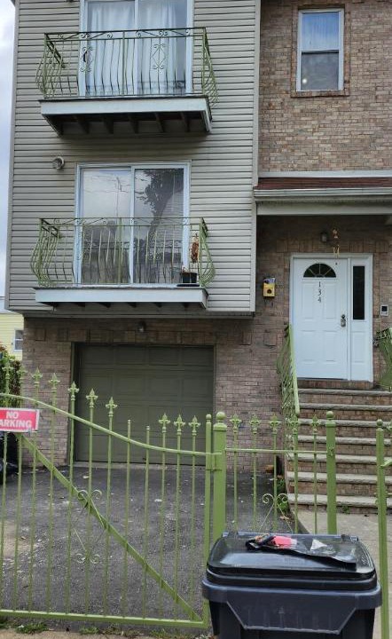 Photo of Others in Lower Vailsburg