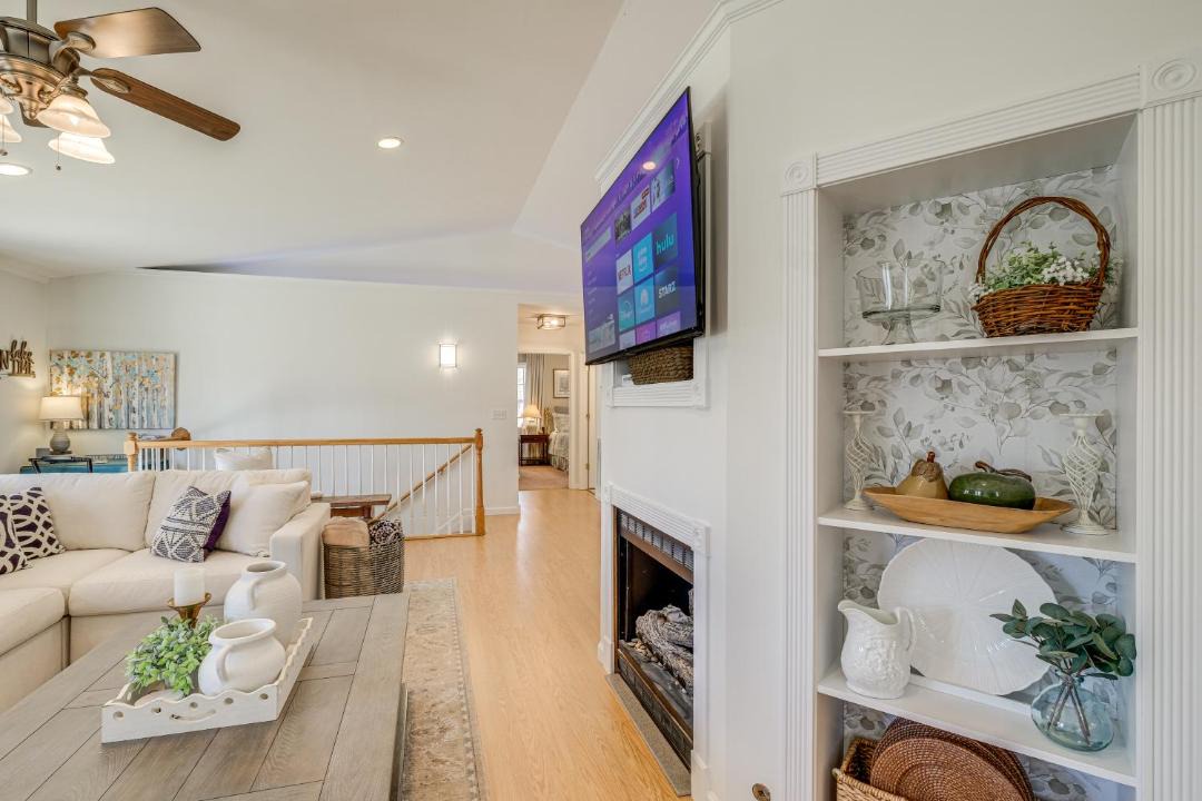 Photo of Livingroom in Westlake Corner