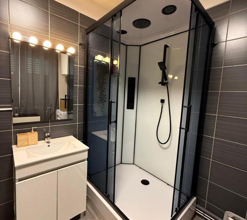 Photo of Bathroom in Cachan