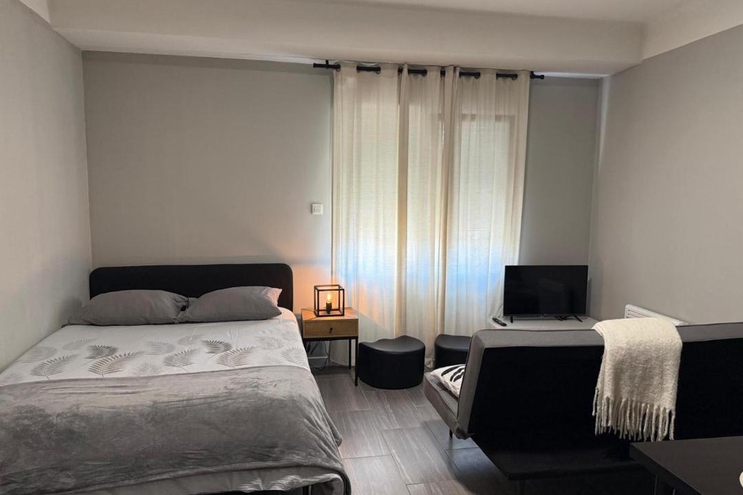 Photo of Bedroom in Cachan