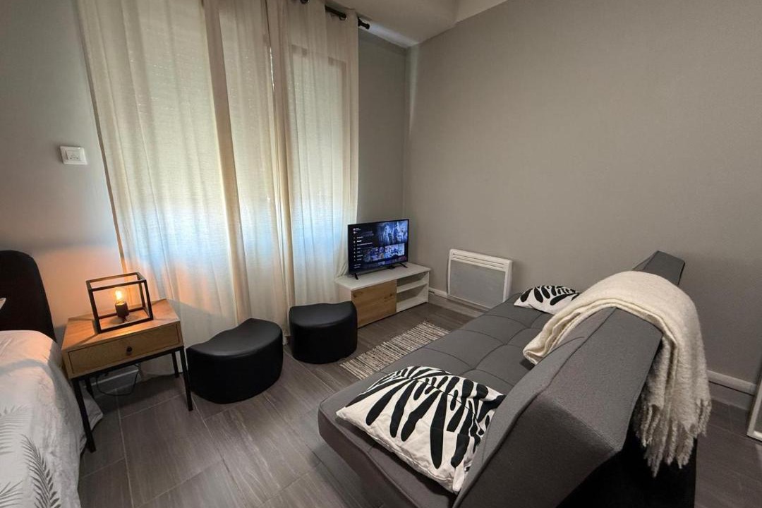 Photo of Bedroom in Cachan