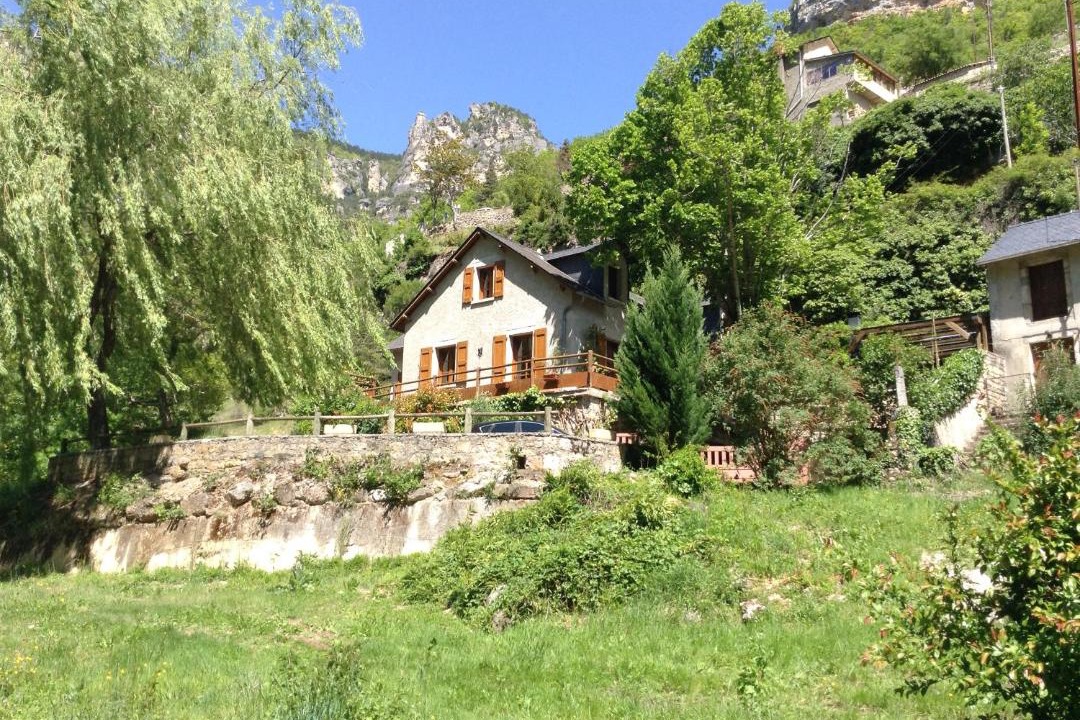 Photo of Buildings in Saint-Pierre-des-Tripiers